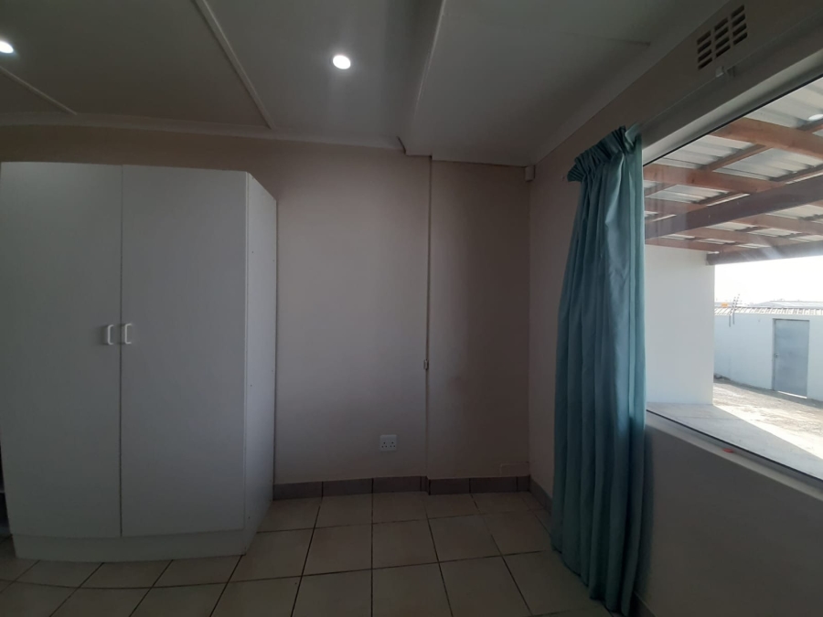 7 Bedroom Property for Sale in Woodbrook Eastern Cape